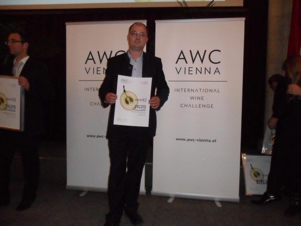 awc